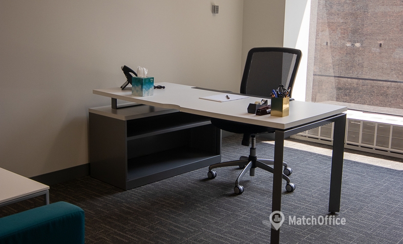 Office North Dearborn Street 33 60602 Chicago, IL