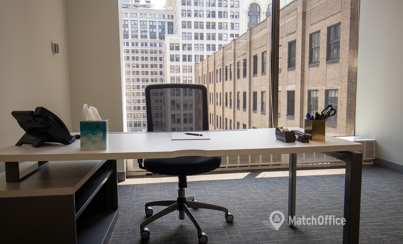 Office North Dearborn Street 33 60602 Chicago, IL