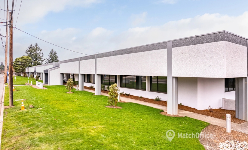40600 m² Warehouse storage for rent in Portland, Southeast Lake Road 6433 (97222) - 1 | MatchOffice
