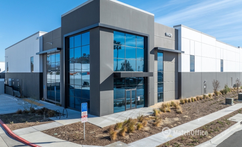 96666 m² Workshop space for rent in Fontana, CA, Banana Avenue 11179 (92337) - 1 | MatchOffice.com