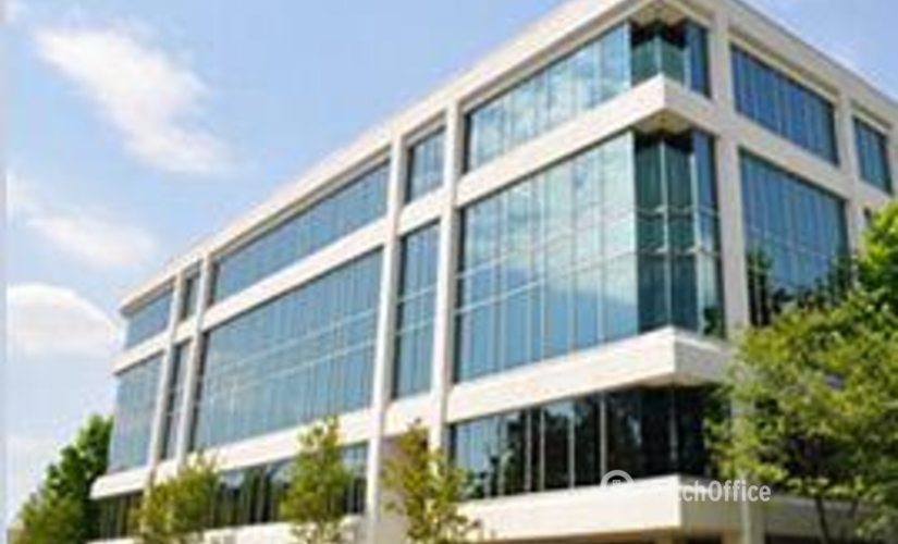 890 m² Serviced office building up for rent in Huntsville, AL, 600 Boulevard South SW (35802) - 1 | MatchOffice.com