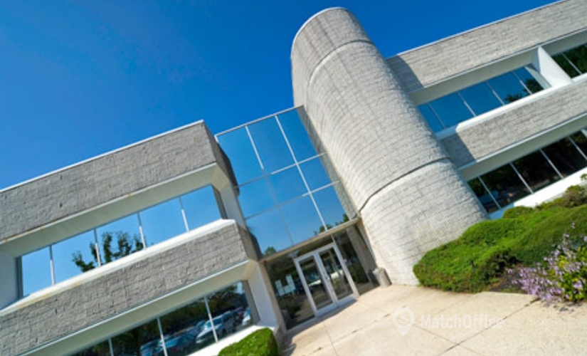 250 m² Business center place available to rent in Bohemia, NY, 80 Orville Drive (11716) - 0 | MatchOffice.com