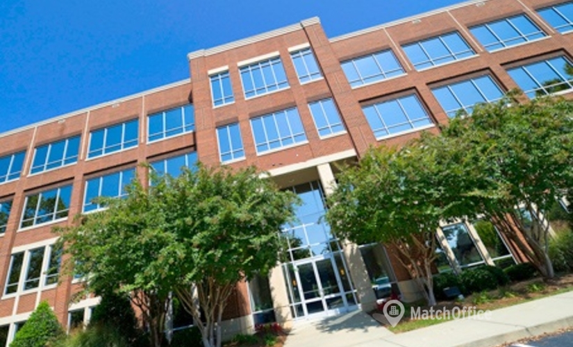 250 m² Business space building available to rent in Greensboro, NC, 7800 Airport Center Dr. (27409) - 1 | MatchOffice.com