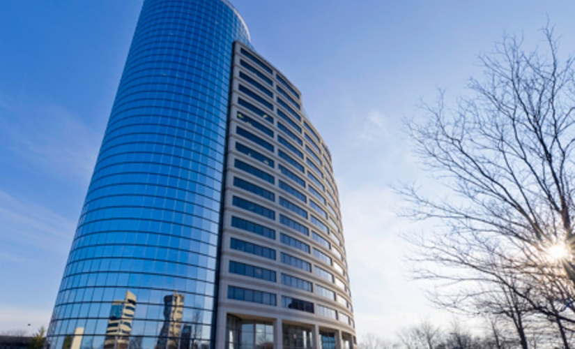 250 m² Business park in Indianapolis, IN, 8888 Keystone Crossing (46240) - 0 | MatchOffice
