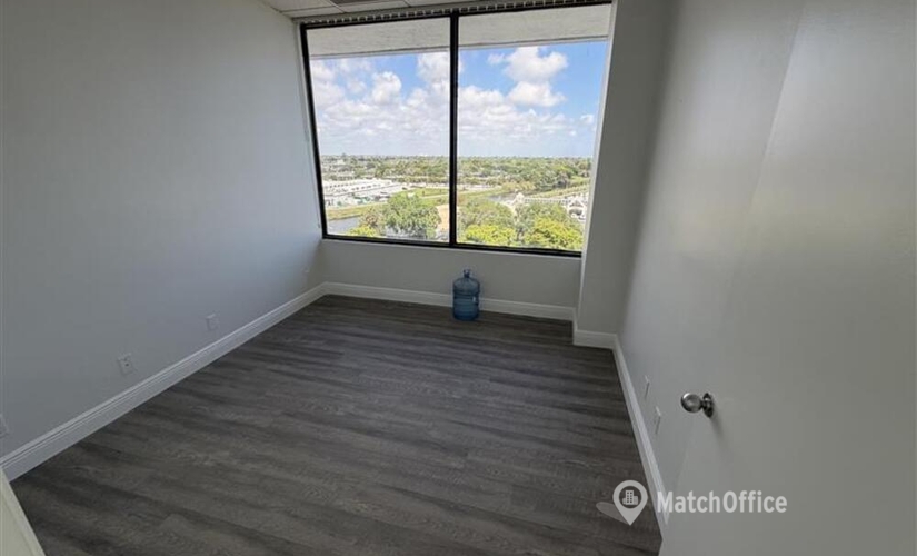 Office 10th Avenue North 2328 33461 Lake Worth Beach