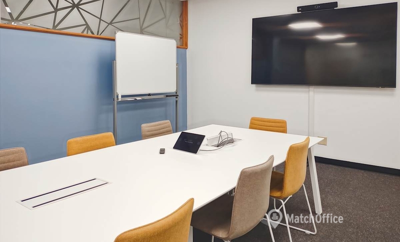 10 m² Shared workspace  in Waukesha, WI, 259 W Broadway (53186) - 2 | MatchOffice.com