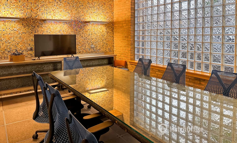 Virtual office space in Chicago, IL, 1 N State St (60602) - 0 | MatchOffice