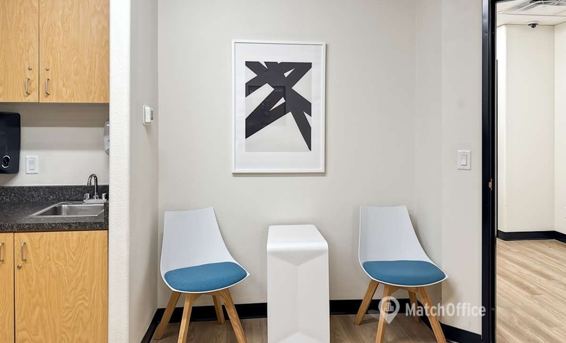 10 m² Shared office  in Chandler, AZ, 1351 N Alma School Road (85224) - 4 | MatchOffice