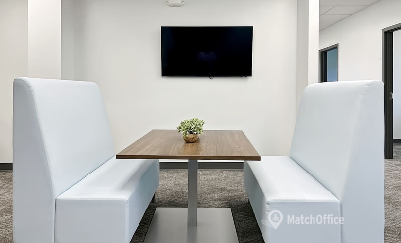 10 m² Shared workspace  in Grand Rapids, MI, 4595 Broadmoor Ave SE (49512) - 9 | MatchOffice.com