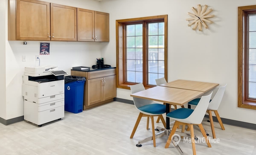10 m² Shared office in Naperville, IL, 640 S Washington St (60540) - 4 | MatchOffice