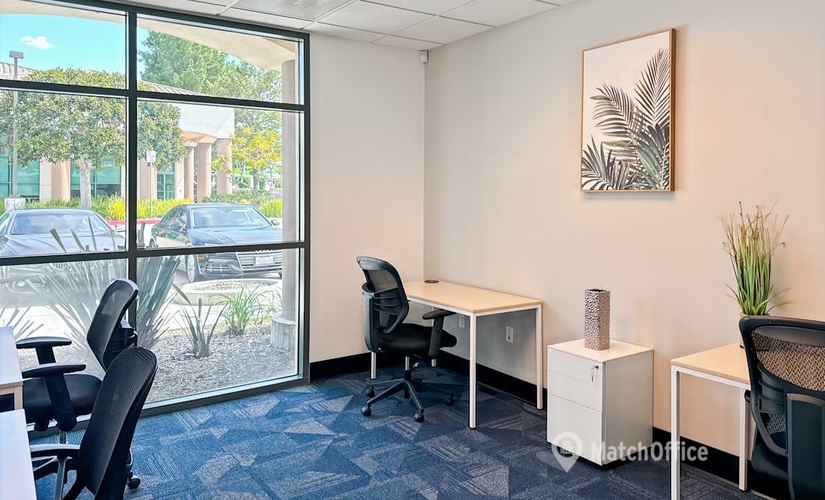 10 m² Shared office in Camarillo, CA, 803 Camarillo Springs Rd. (93012) - 3 | MatchOffice.com