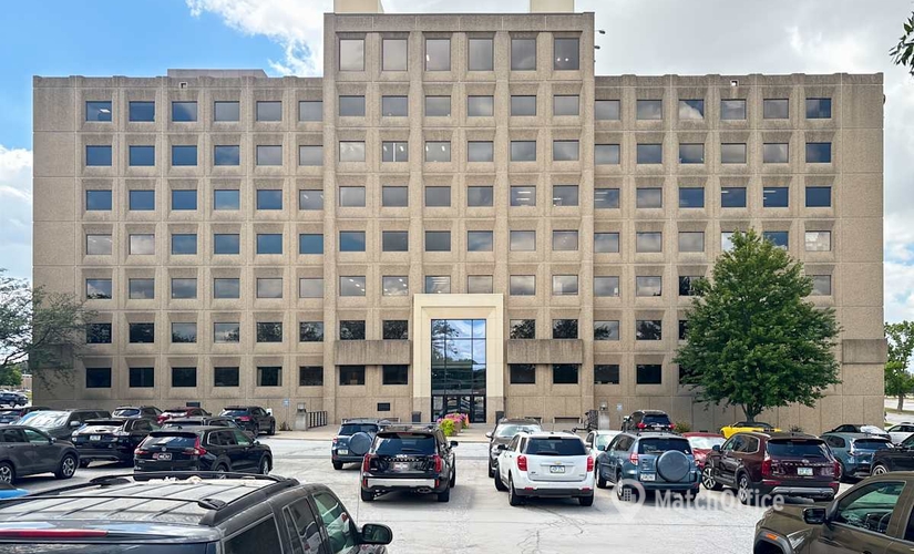 10 m² Business space in Des Moines, IA, 1200 Valley West Drive (50266) - 0 | MatchOffice