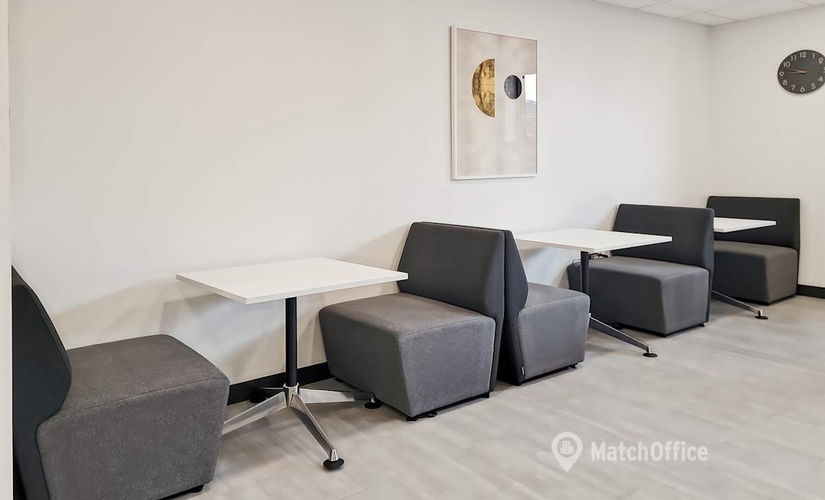 10 m² Coworking space in Milwaukee, WI, 4848 S 76th St (53220) - 4 | MatchOffice.com