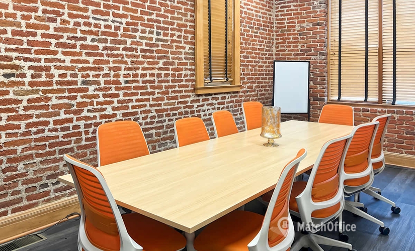 10 m² Coworking space  in Bakersfield, CA, 2020 Eye Street (93301) - 2 | MatchOffice.com