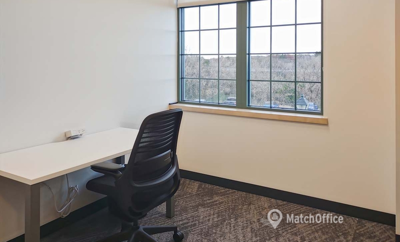 Virtual office space in Waukesha, WI, 2301 Sun Valley Dr. (53018) - 3 | MatchOffice
