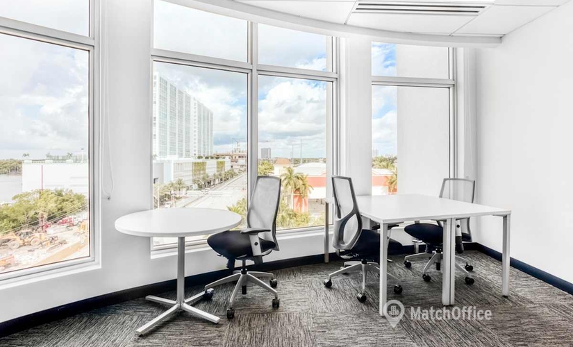 10 m² Shared workspace  in Miami Aventura, FL, 323 Sunny Isles Boulevard (33160) - 3 | MatchOffice.com