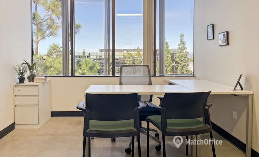 10 m² Shared workspace  in Commerce, 5800 Southeastern Avenue (90040) - 3 | MatchOffice.com