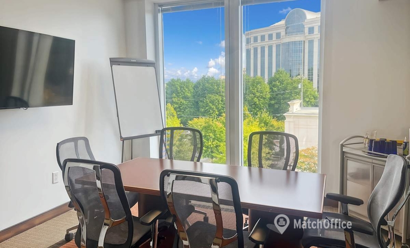 10 m² Shared workspace  in Charlotte, NC, 5960 Fairview Road (28210) - 2 | MatchOffice.com