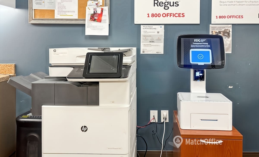 10 m² Shared workspace  in La Palma, CA, 6 Centerpointe Drive (90623) - 4 | MatchOffice