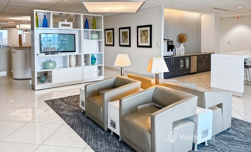 Virtual office in Chicago Gold Coast, IL, 939 West North Avenue (60642) - 4 | MatchOffice