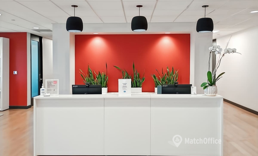 10 m² Business space in New Orleans, 201 Street Charles Avenue (70170) - 1 | MatchOffice.com