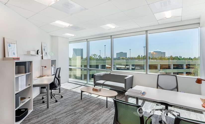 Virtual office space in Orange, CA, 333 City Boulevard West (92868) - 3 | MatchOffice