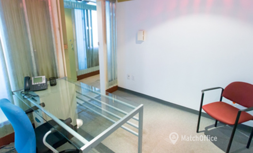 250 m² Serviced office building up for rent in Houston Central, TX, 2100 West Loop South (77027) - 1 | MatchOffice