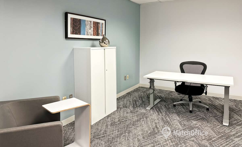 10 m² Business space in Charlotte, NC, 6000 Fairview Road (28210) - 1 | MatchOffice