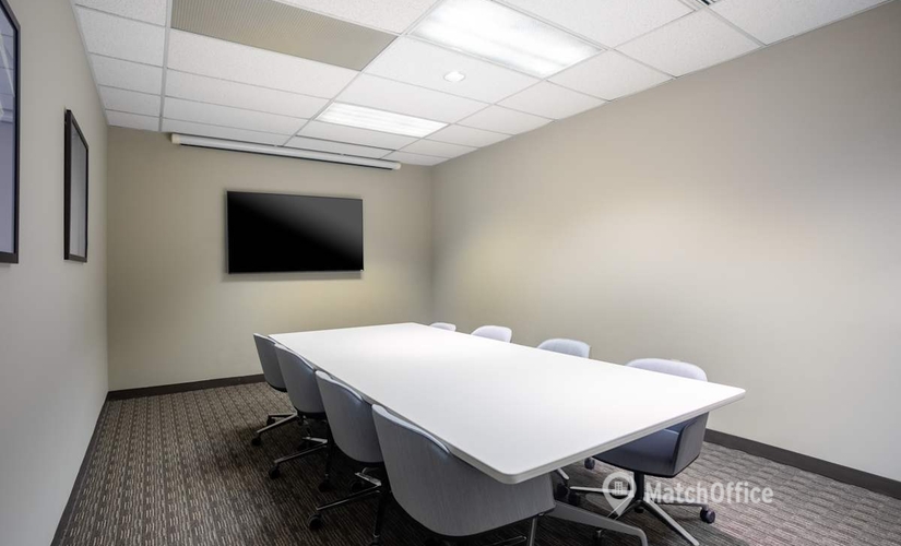 10 m² Shared workspace  in Columbus, OH, 100 East Campus View Boulevard (43235) - 2 | MatchOffice