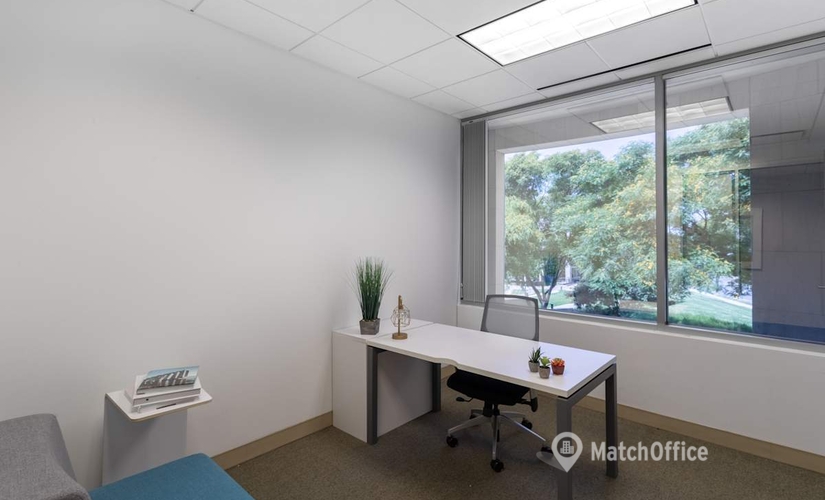 10 m² Coworking space in San Diego, CA, 4445 Eastgate Mall University City (92121) - 3 | MatchOffice