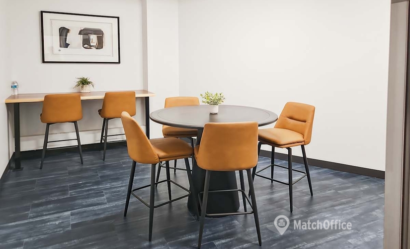  Conference space in St. Louis, MO, 2055 Craigshire Rd (63146) - 4 | MatchOffice.com