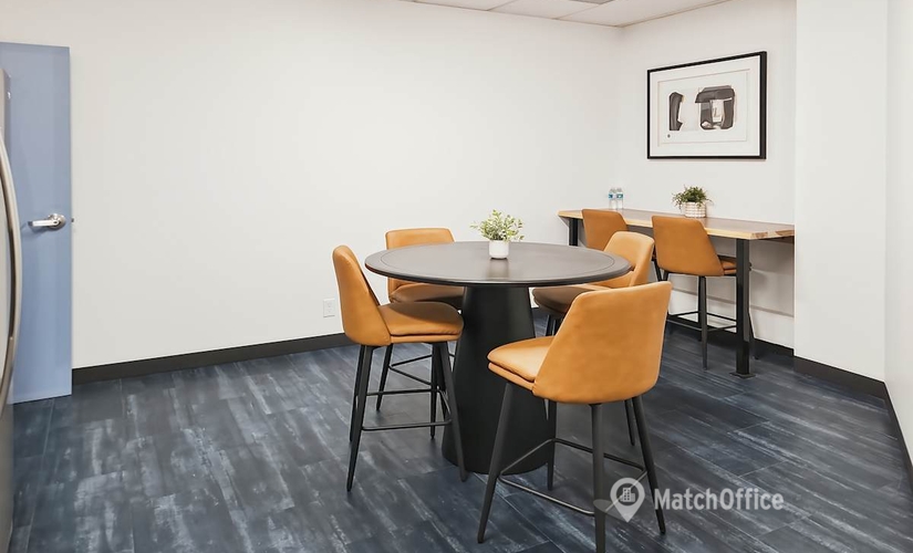  Meeting room in St. Louis, MO, 2055 Craigshire Rd (63146) - 12 | MatchOffice