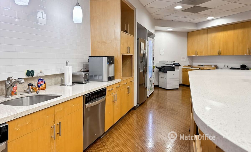Conference hall in Pleasanton, CA, 6200 Stoneridge Mall Road (94588) - 5 | MatchOffice