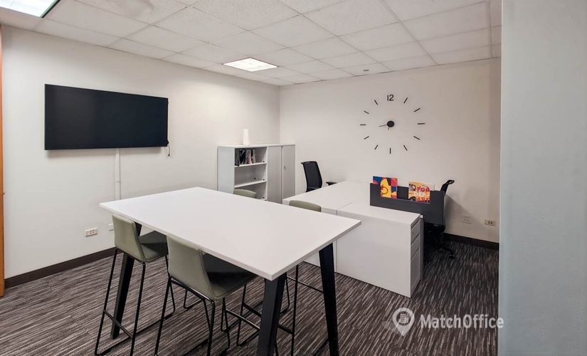  Conference room in Chicago West Loop, IL, 10 South Riverside Plaza (60606) - 3 | MatchOffice