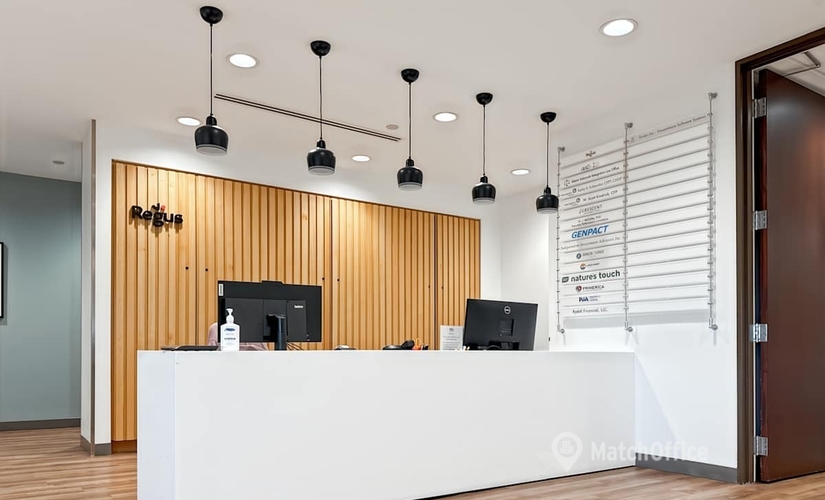  Conference room in Bloomington, MN, 8400 Normandale Lake Boulevard (55437) - 1 | MatchOffice.com