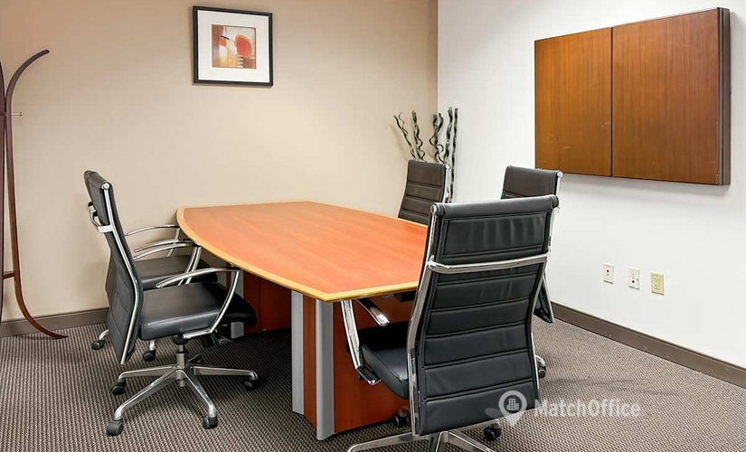  Conference room in Tampa, FL, 3001 North Rocky Point Drive East (33607) - 8 | MatchOffice.com