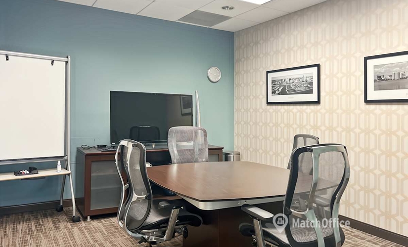 Conference room in Glenview, IL, 2700 Patriot Boulevard (60026) - 8 | MatchOffice