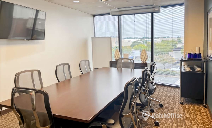Conference room in Charlotte, NC, 6201 Fairview Road (28210) - 2 | MatchOffice.com