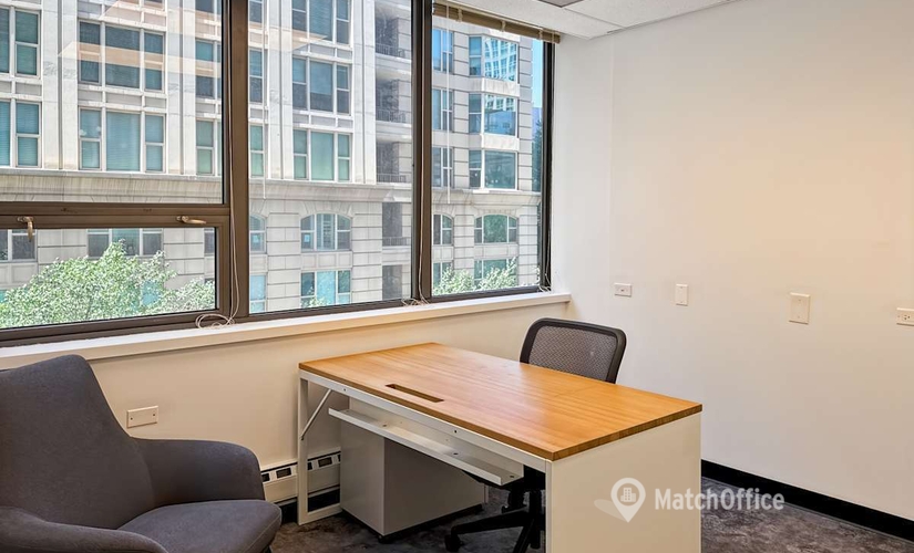 Conference room in Chicago Gold Coast, IL, 40 E Huron St (60611) - 3 | MatchOffice.com