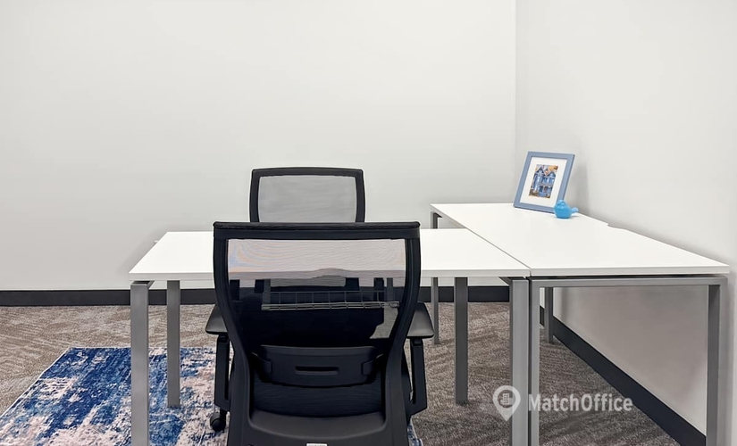 Conference room in Des Moines, IA, 1601 West Lakes Parkway (50266) - 3 | MatchOffice