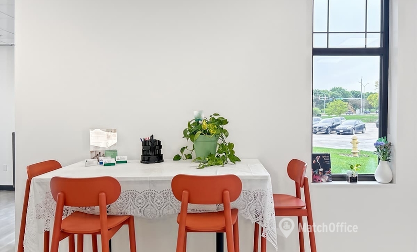  Meeting room in Des Moines, IA, 1601 West Lakes Parkway (50266) - 4 | MatchOffice