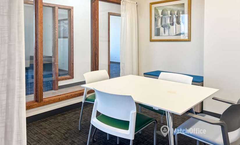  Conference hall in Chicago, IL, 4849 N. Milwaukee Ave. (60630) - 10 | MatchOffice.com