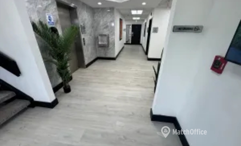 Office Northlake Boulevard 4362 33410 Palm Beach Gardens, FL