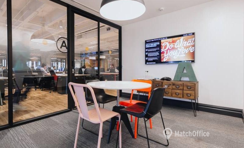 1303 m² Business space building available to rent in Austin, TX, 600 Congress Ave (78701) - 1 | MatchOffice