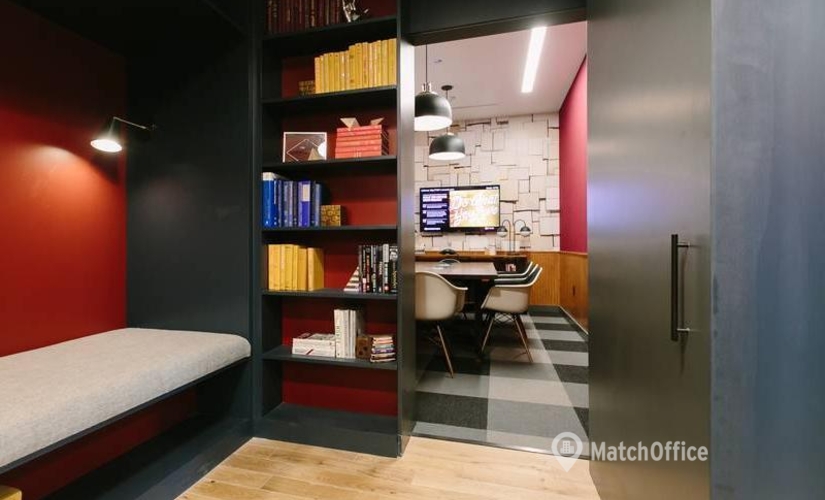 1396 m² Business park place for rent in Chicago, IL, 20 West Kinzie Street (60654) - 0 | MatchOffice