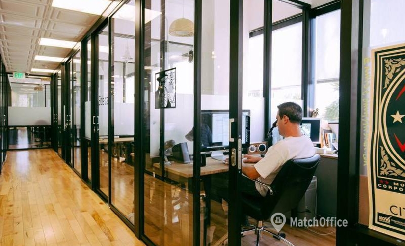 923 m² Business park building for rent in Los Angeles, CA, 7083 Hollywood Boulevard (90028) - 0 | MatchOffice.com