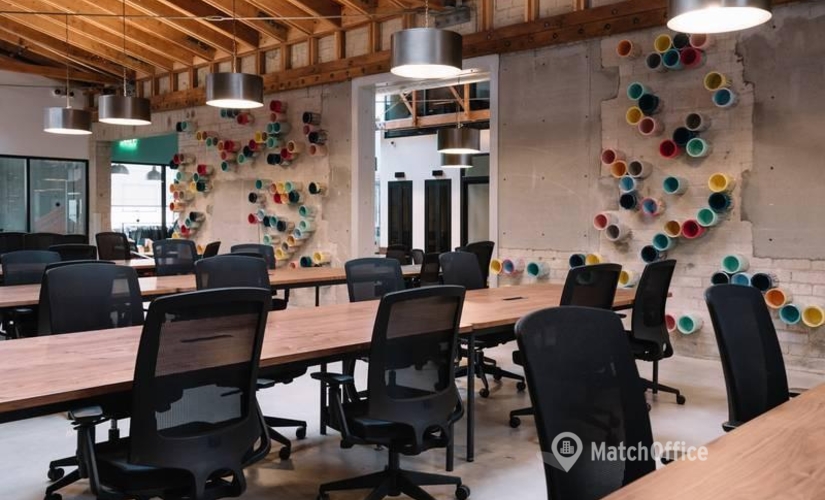 397 m² Business center property available to rent in Los Angeles, CA, 5792 West Jefferson Boulevard (90016) - 1 | MatchOffice
