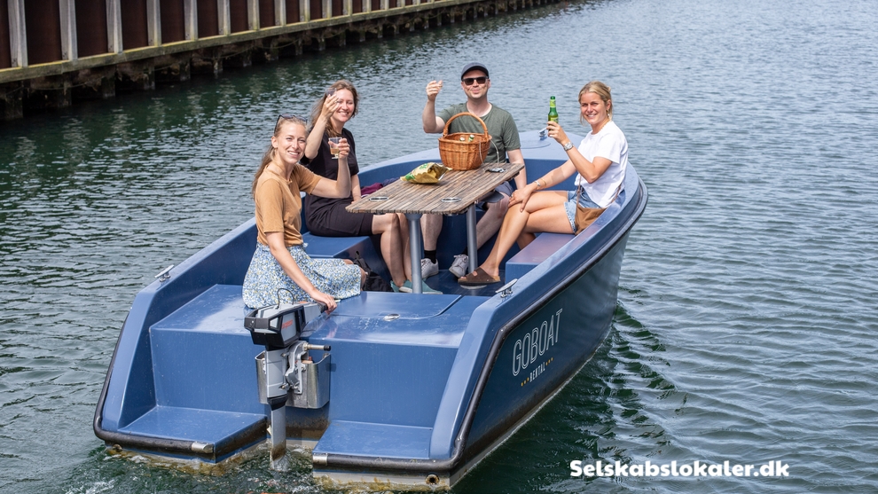 Islands Brygge 10, 2300 København K