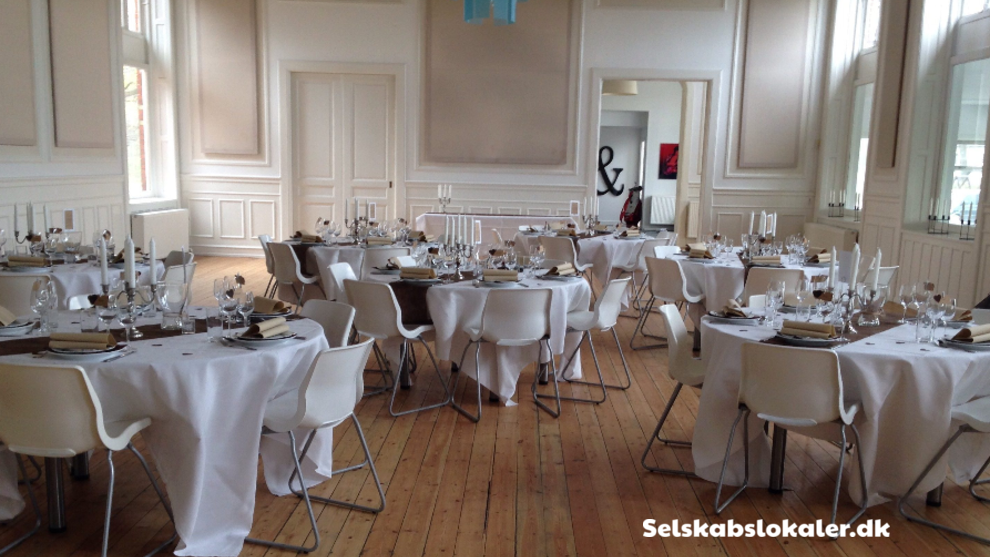 Traverbanevej 10, 2920 Charlottenlund