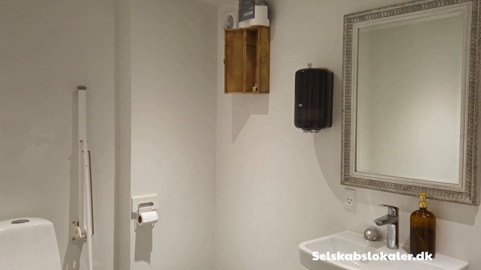 Falkoner Allé 56A baghus, 2000 Frederiksberg C